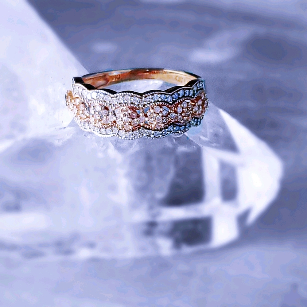 1/2 CT. T.W. Composite Diamond Scallop Vintage